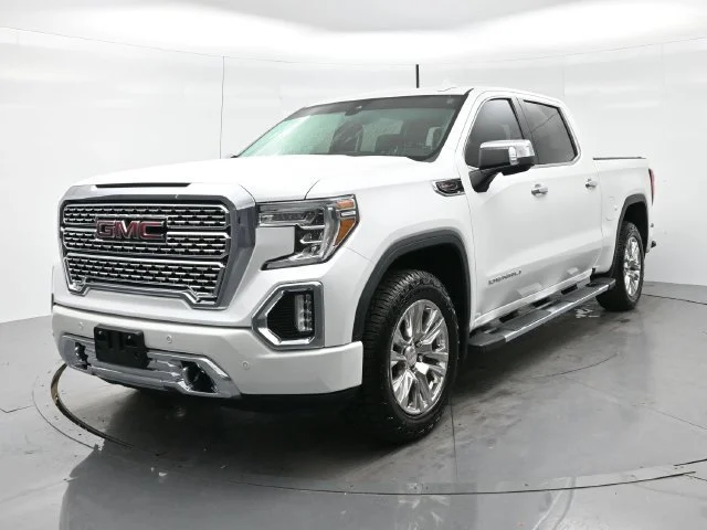 Used 2019 WHITE FROST TRICOAT GMC Denali image 3