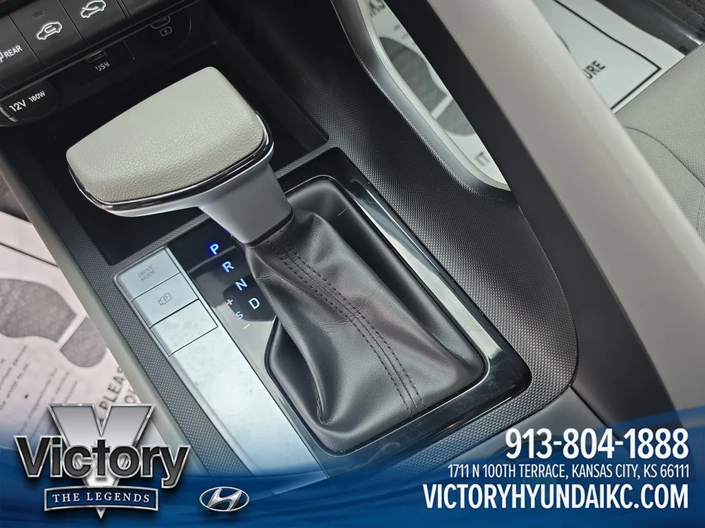 Used 2024 Black Hyundai SEL image 24