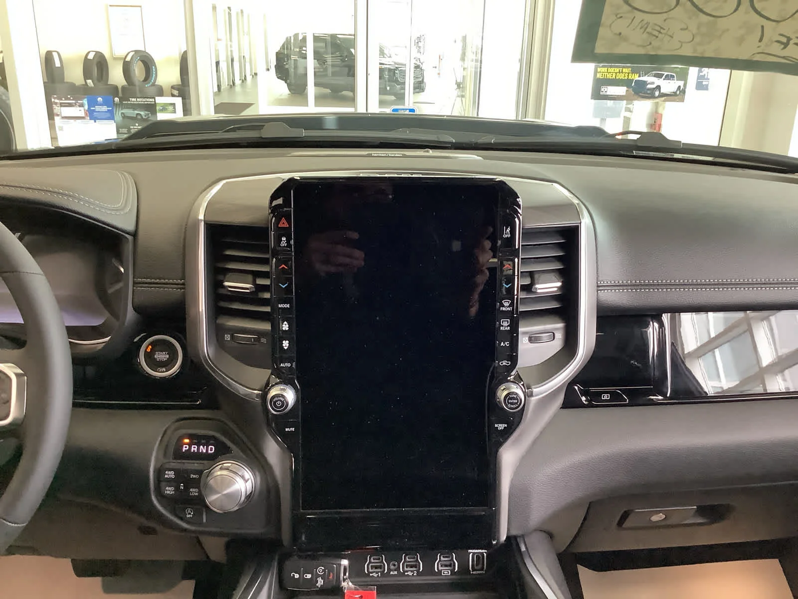 New 2026 Diamond Black Crystal Pearlcoat Ram Laramie image 8