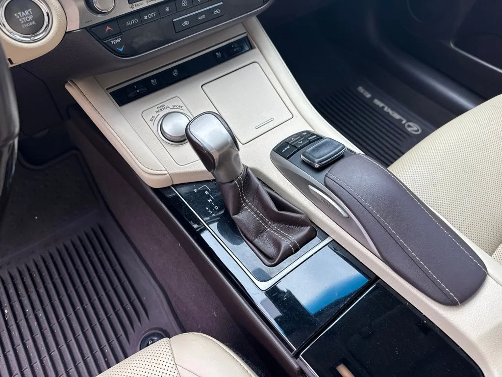 Used 2017 Beige Lexus 350 image 13