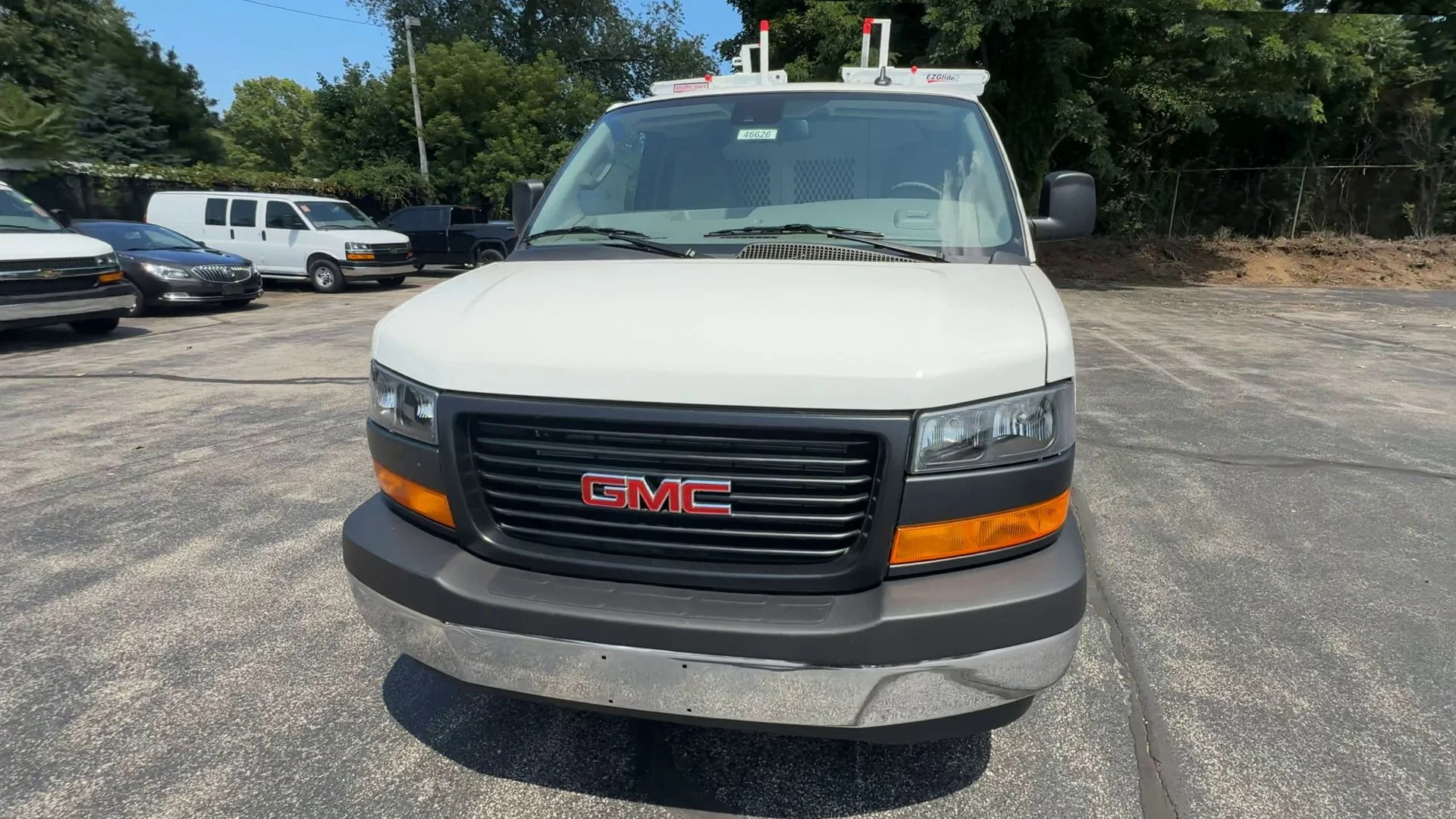New 2025 Summit White GMC Work Van image 3