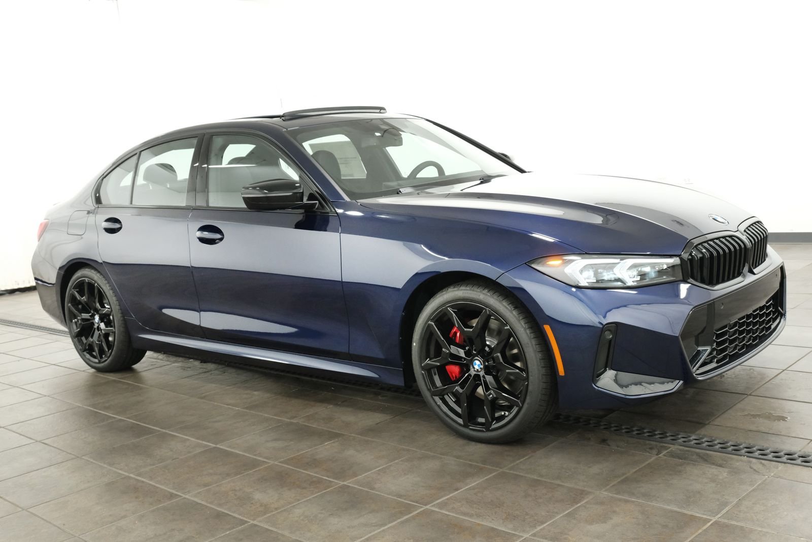 New 2026 Tanzanite Blue II Metallic BMW 330i xDrive image 9