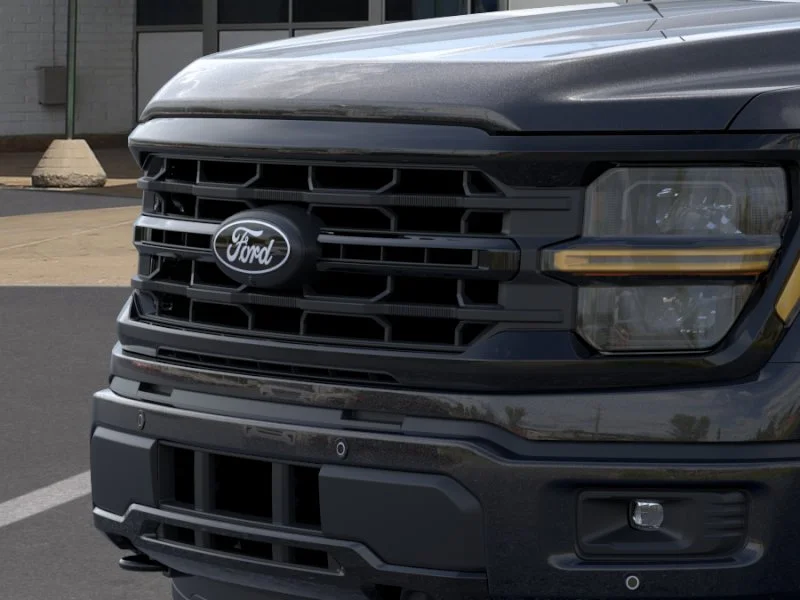 New 2026 Agate Black Metallic Ford XLT image 31