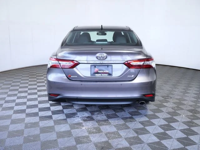 Used 2018 Gray Toyota XLE image 7