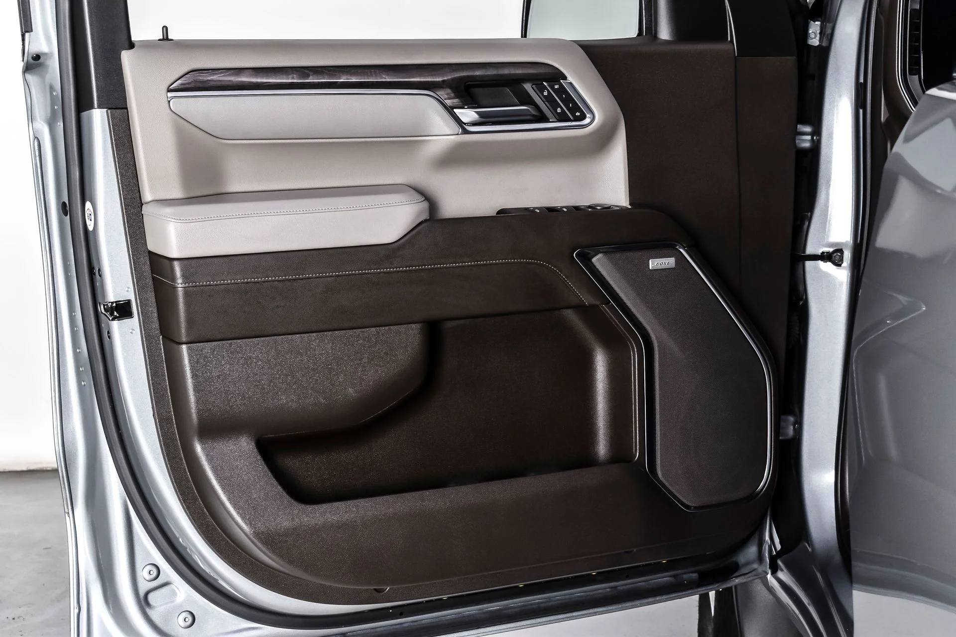Used 2024 Sterling Gray Metallic Chevrolet LTZ image 13