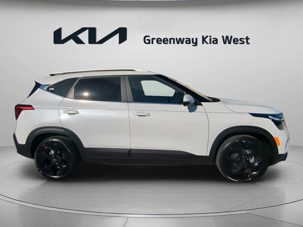 2026 Kia Seltos EX - Photo 10
