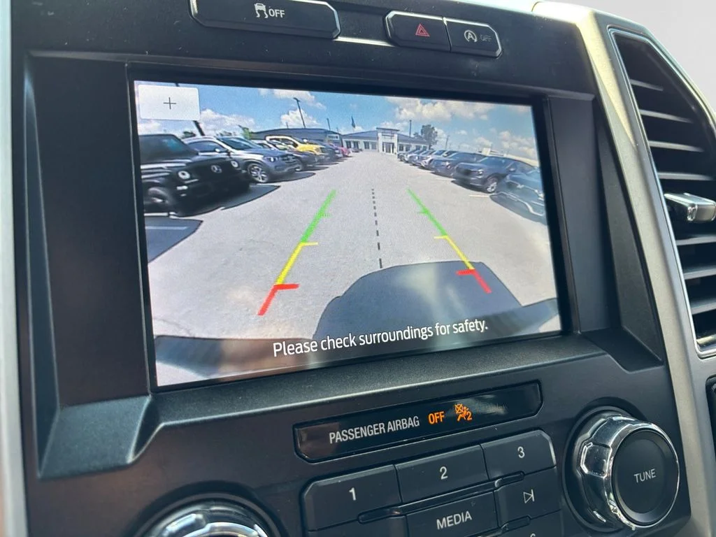 Used 2019 Silver Ford Lariat image 22