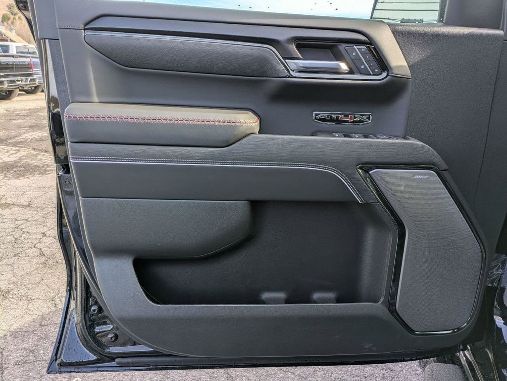 2026 GMC Sierra 1500 AT4X - Photo 9