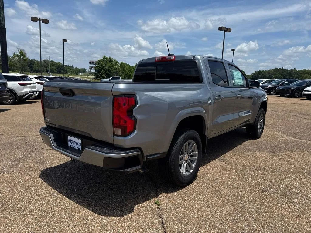 2026 Chevrolet Colorado LT - Photo 15