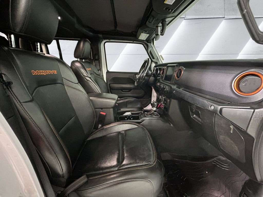Used 2022 White Jeep Mojave image 13