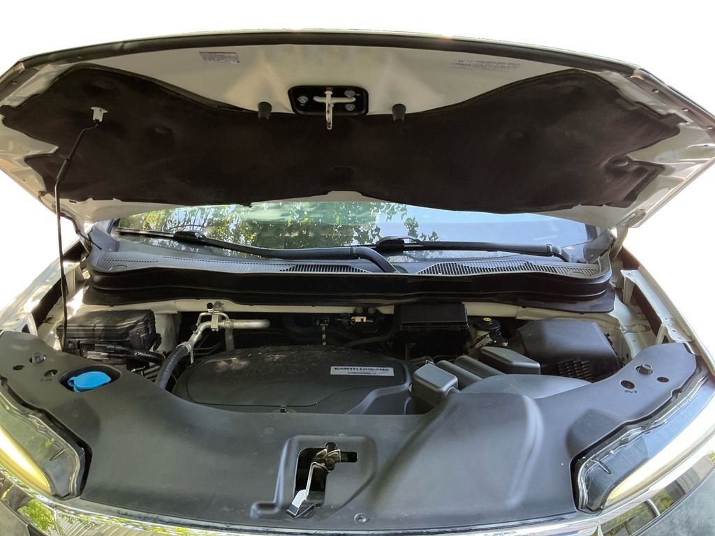 Used 2017 White Honda EX-L image 14