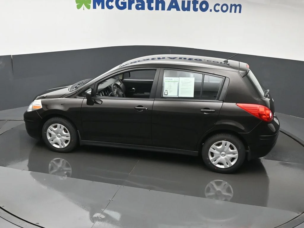 Used 2010 Black Nissan 1.8 S image 23
