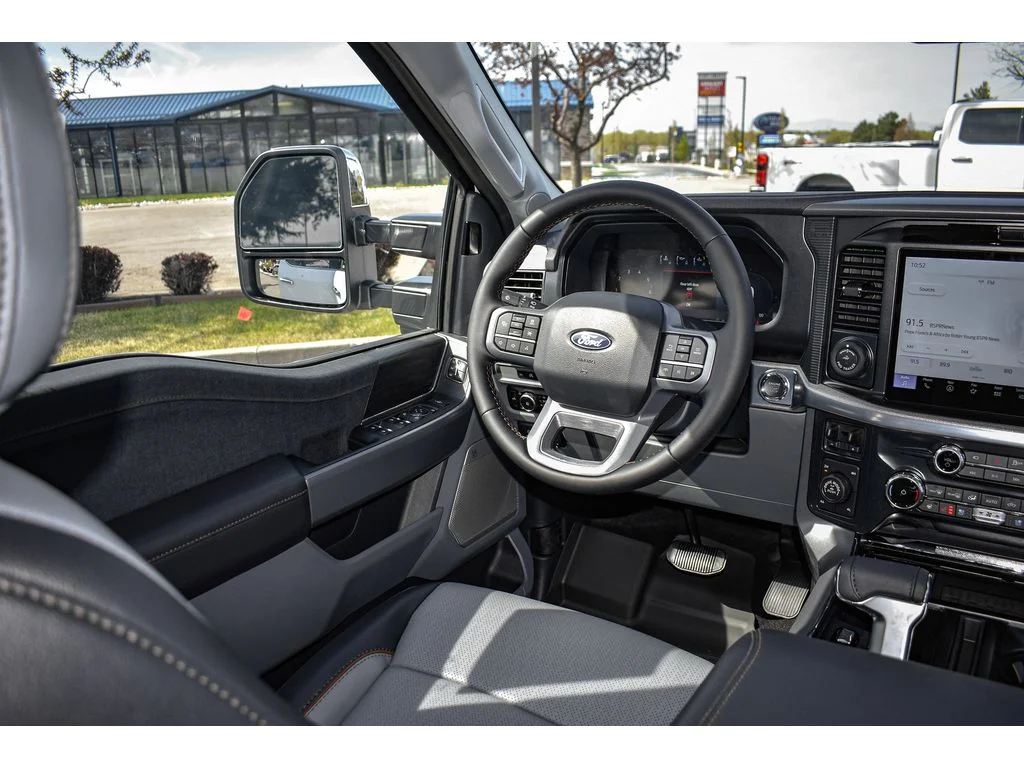 2025 Ford F-150 Lariat - Photo 9