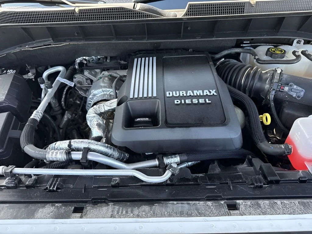Used 2022 Summit White Chevrolet RST image 29