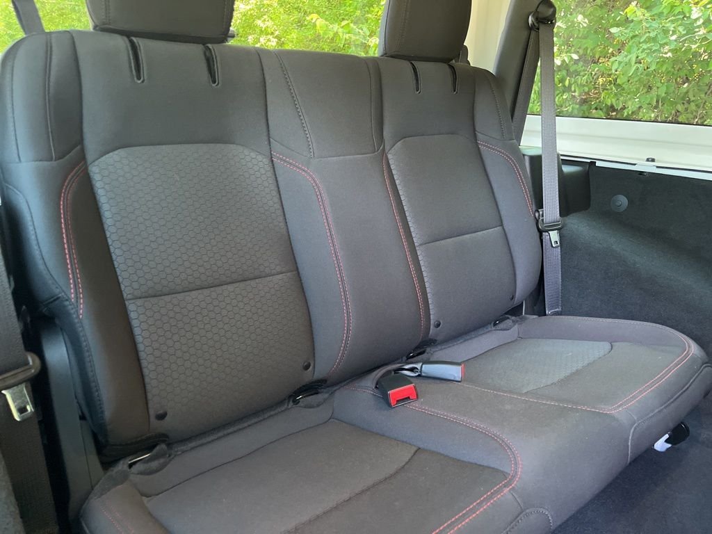 Used 2022 Bright White Clearcoat Jeep Rubicon image 38