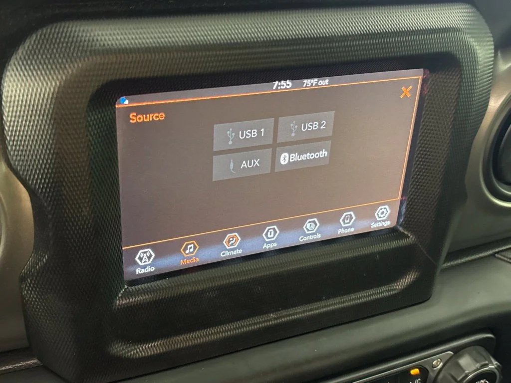 Used 2023 Gray Jeep Sport S image 30
