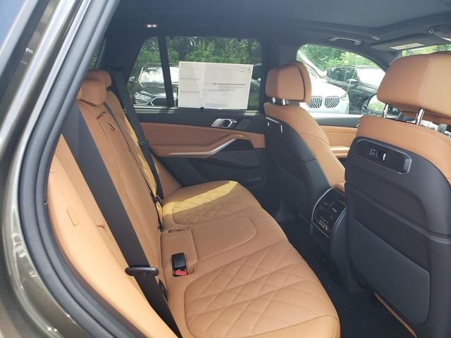 New 2026 Manhattan Green Metallic BMW xDrive40i image 18