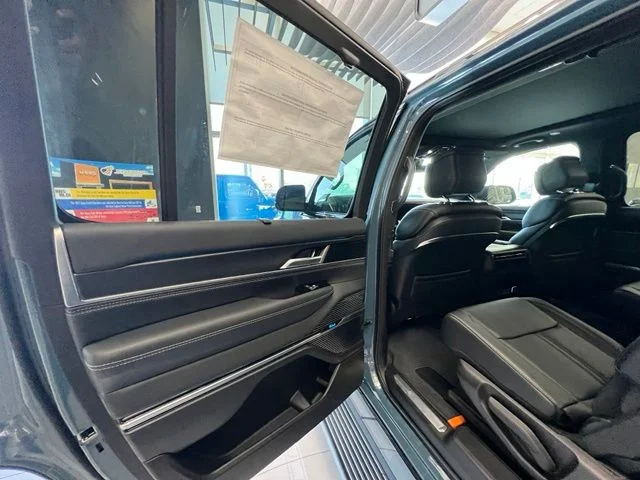New 2026 Steel Blue Exterior Paint Jeep Summit Obsidian image 15