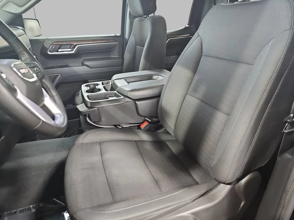 Certified Used 2025 Onyx Black GMC Elevation image 18