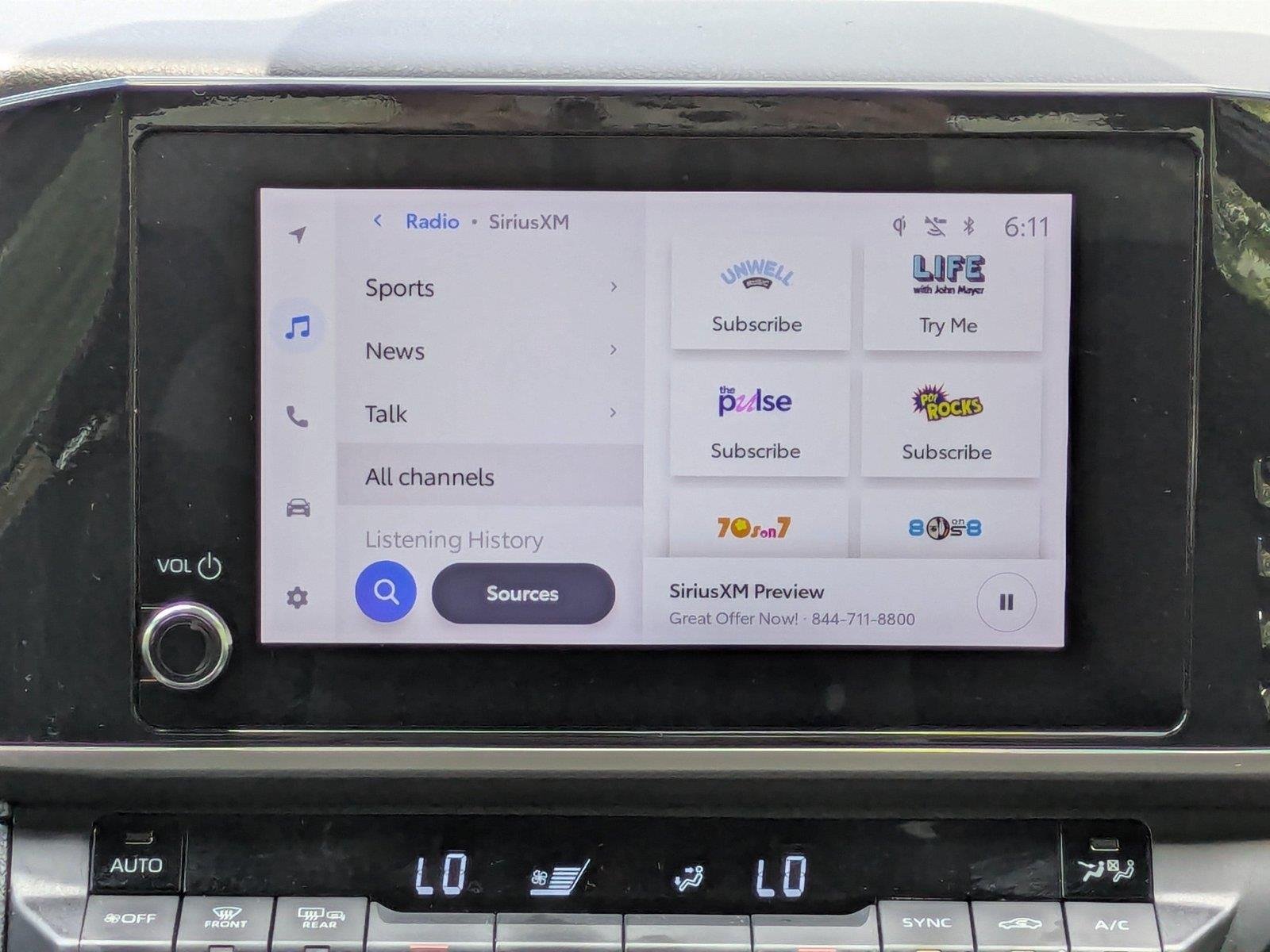 Used 2025  Toyota SE image 17