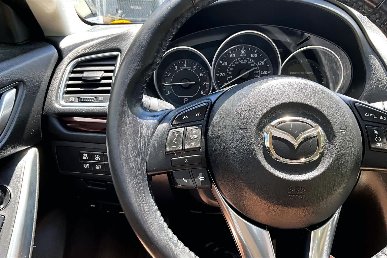 Used 2015 Soul Red Metallic Mazda i Grand Touring image 23