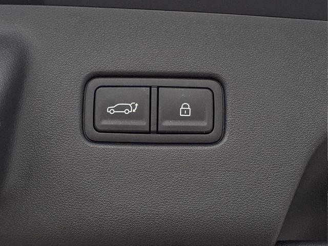 New 2026 Black Hyundai SEL 7P image 7