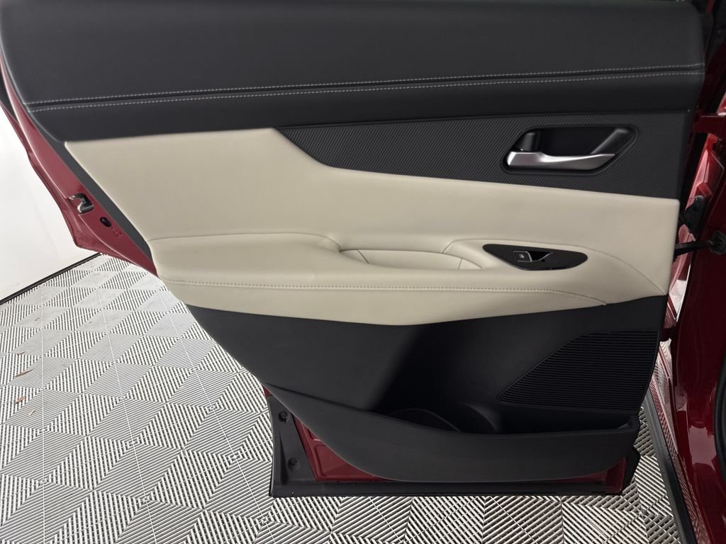 Used 2025 Red Nissan SL image 12