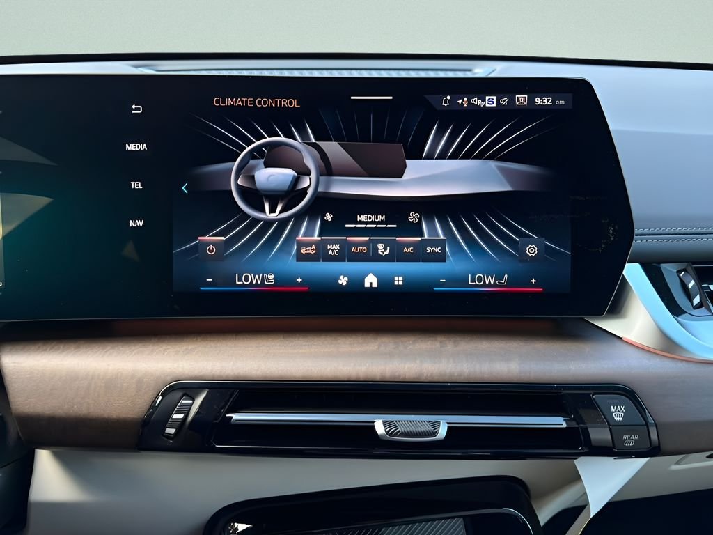 New 2026 Space Silver Metallic BMW xDrive28i image 18