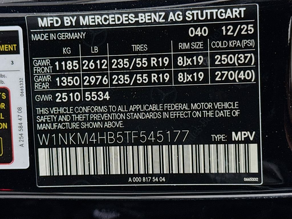New 2026 Black Mercedes-Benz GLC 300 image 33