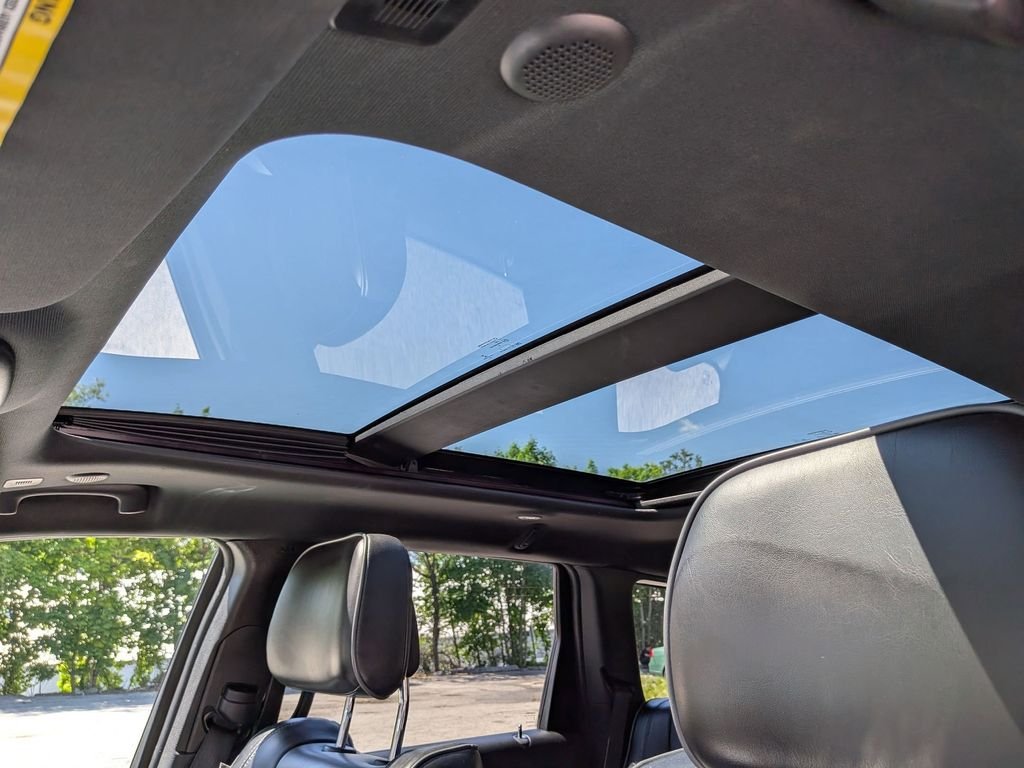 Used 2019 Blue Jeep Overland image 23