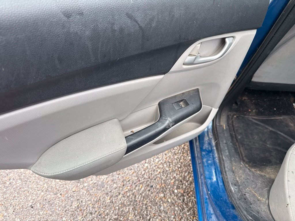 Used 2014 Blue Honda LX image 8