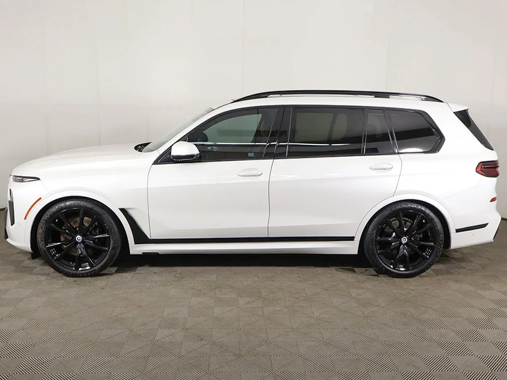 Used 2023 Alpine White BMW xDrive40i image 25