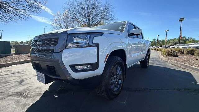 Used 2025 White Nissan SV image 9