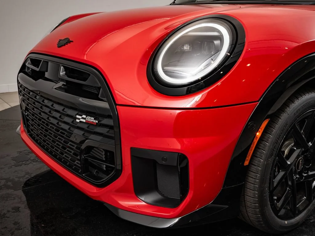 New 2026 Chili Red MINI Iconic image 4