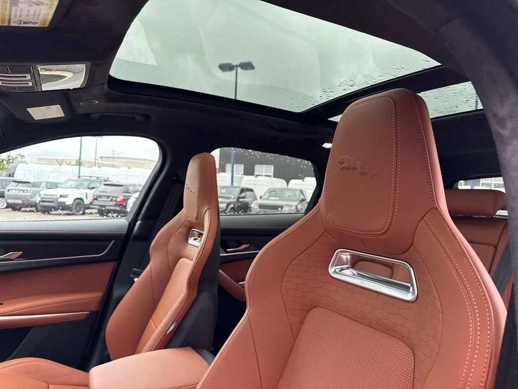 2026 Jaguar F-Pace R-Dynamic S - Photo 18