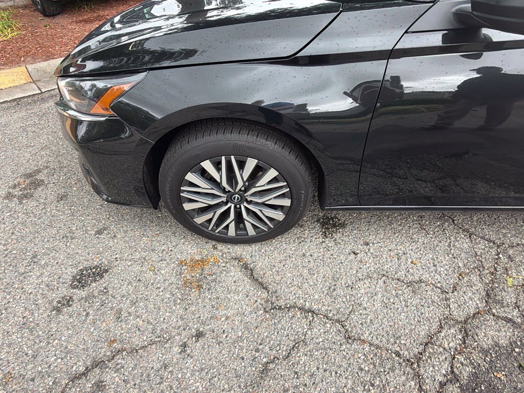Used 2025 Black Nissan 2.5 SV image 18
