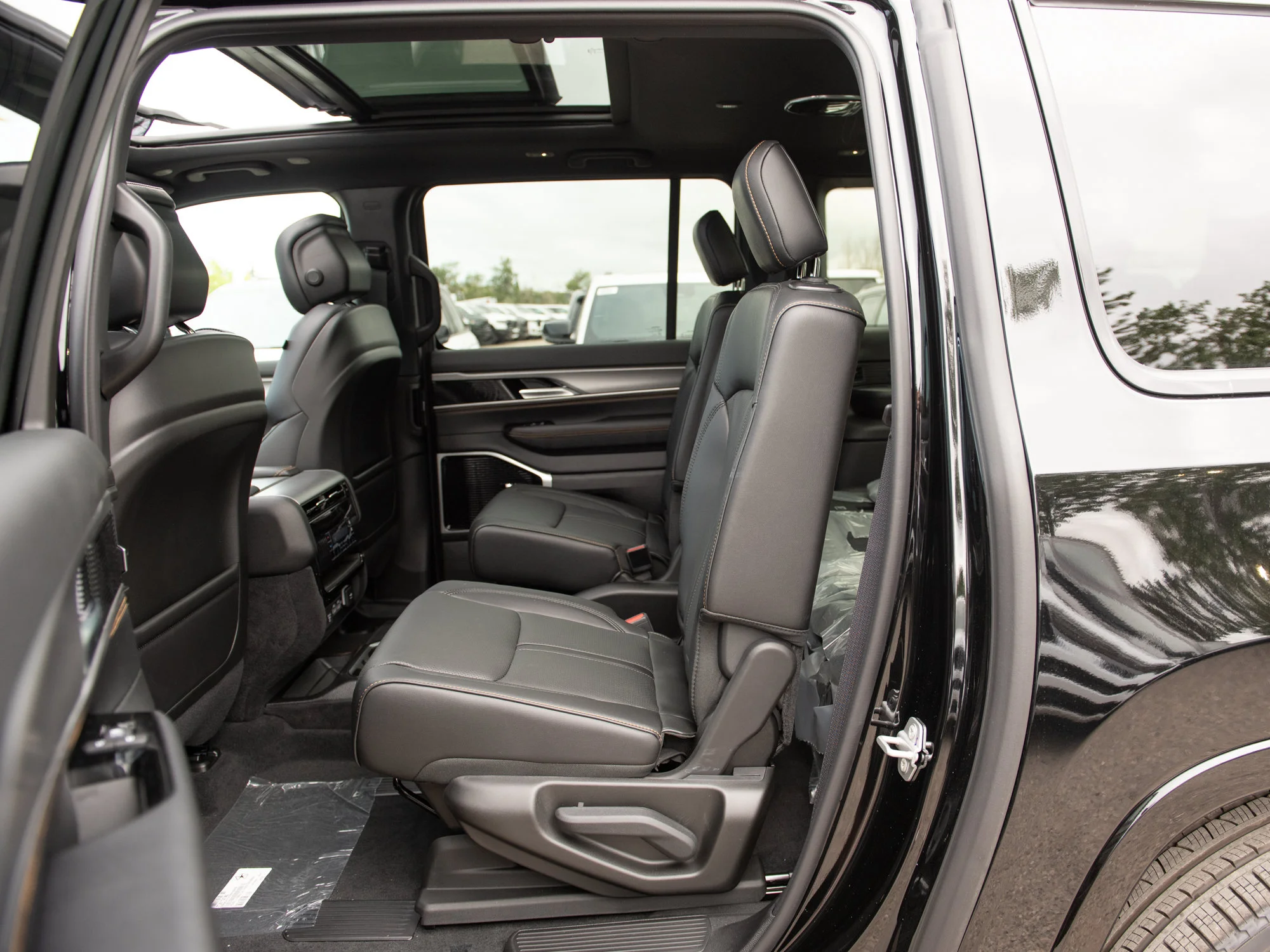 New 2026 Black Jeep 85th Anniversary* image 24
