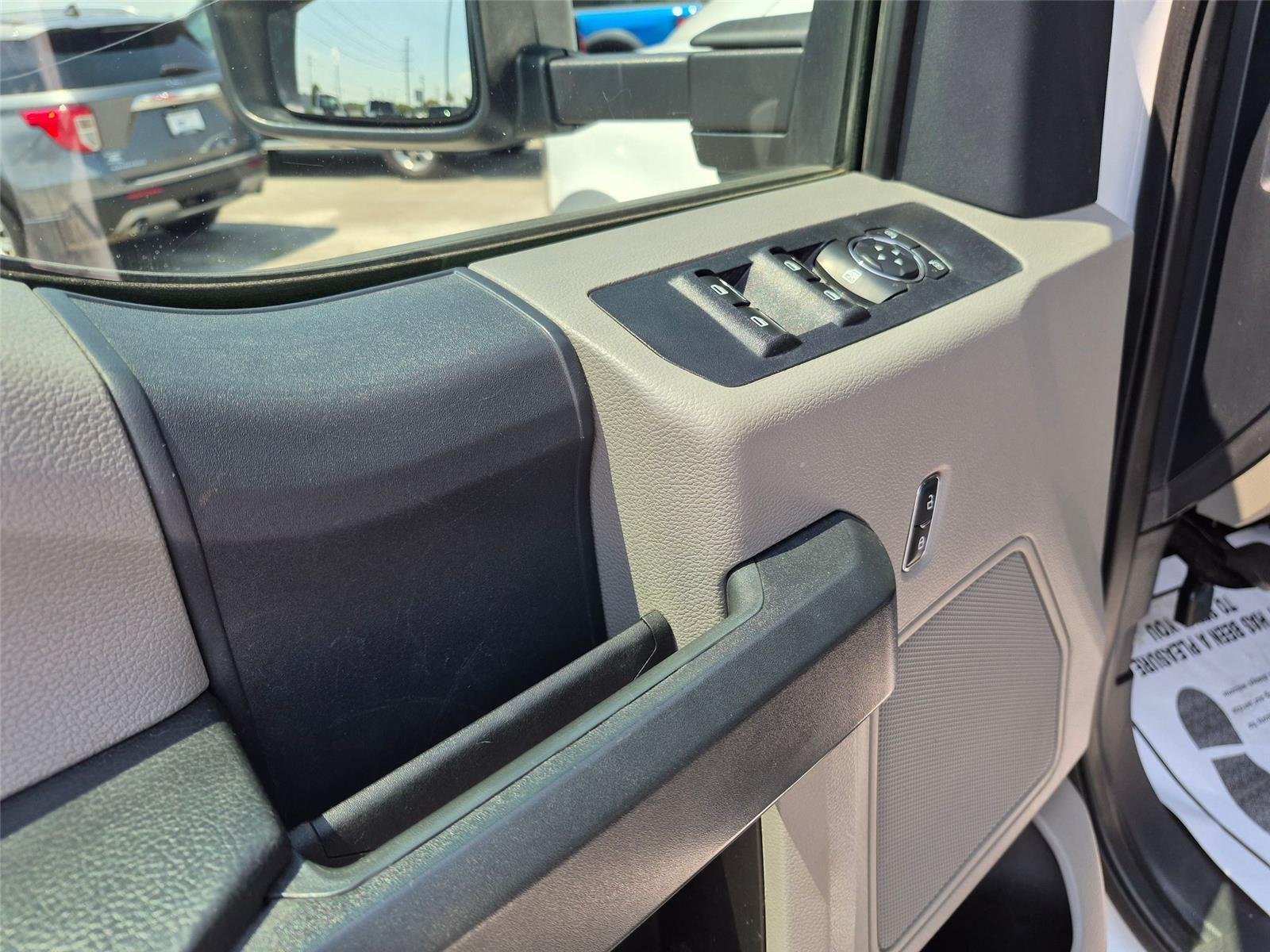 Used 2022 Oxford White Ford XL image 12