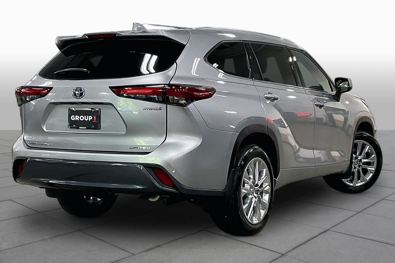 Used 2023 Celestial Silver Metallic Toyota Hybrid Limited image 13