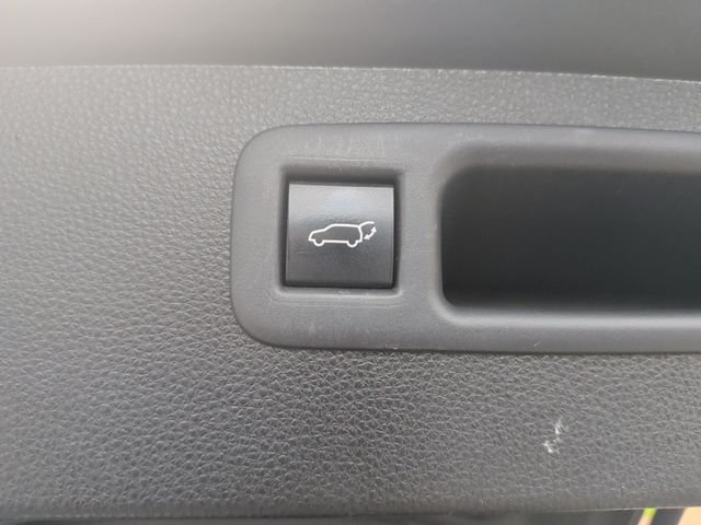 Used 2022 Black Toyota XLE image 34