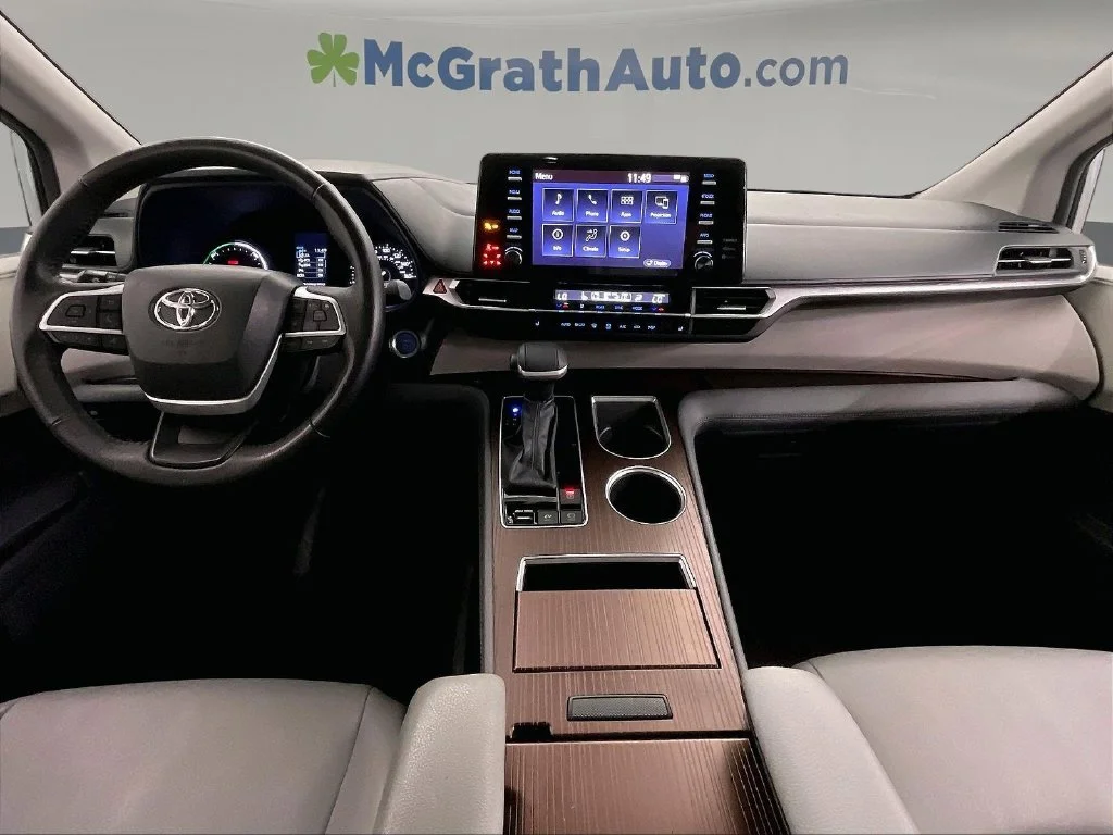 Used 2023 Silver Toyota XLE image 20