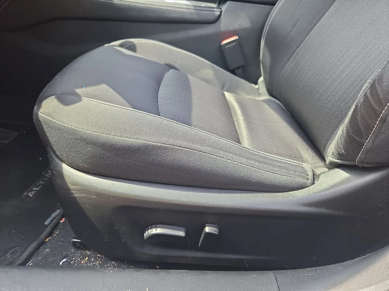 Used 2023 Gun Metallic Nissan 2.5 SV image 13