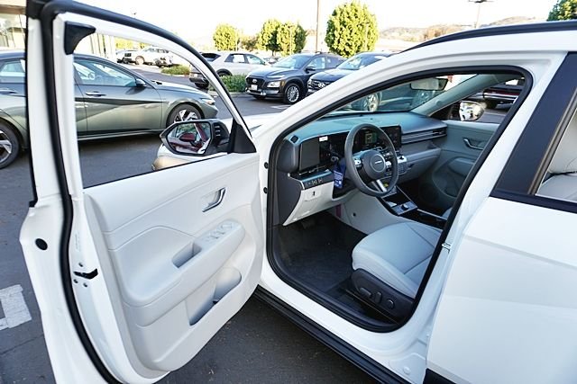 New 2026 White Hyundai SEL Premium image 38