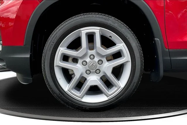 Used 2024 Red Honda EX-L image 36
