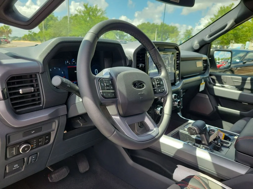 New 2026 Oxford White Ford XLT image 17