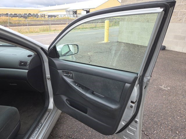 Used 2006 Silver Toyota CE image 19
