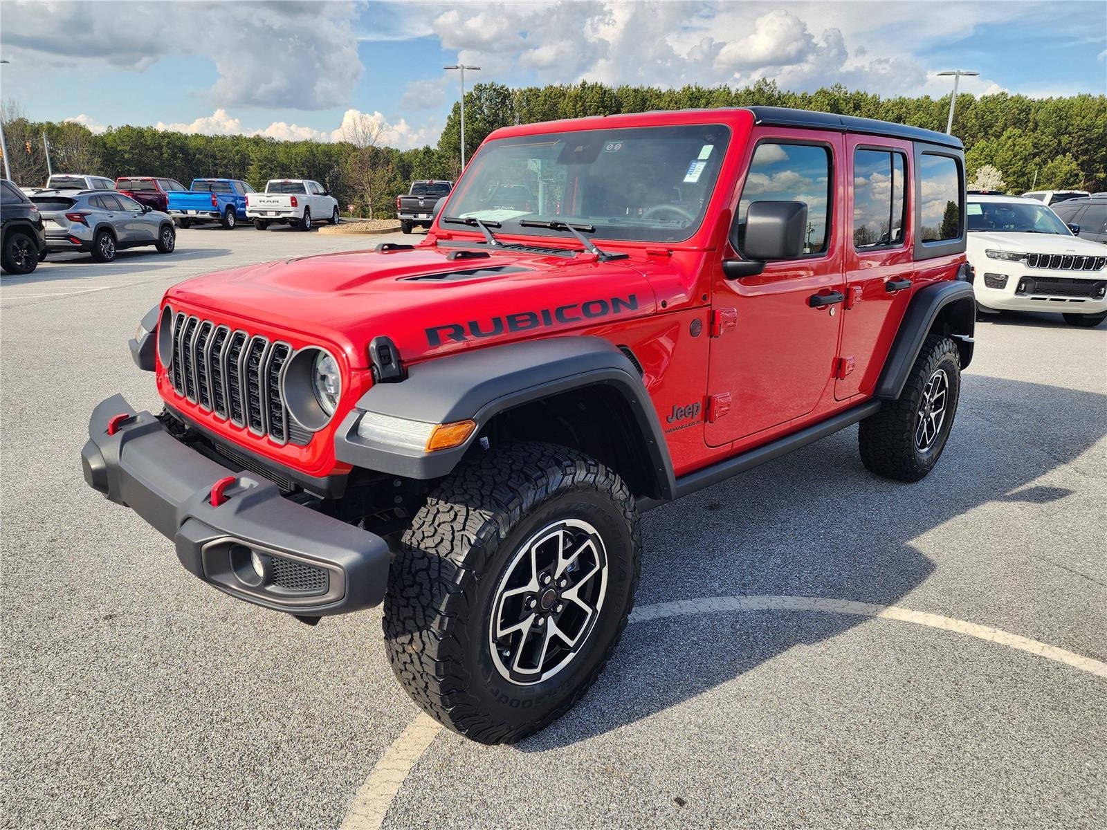 Certified Used 2025 Firecracker Red Clearcoat Jeep Rubicon image 3