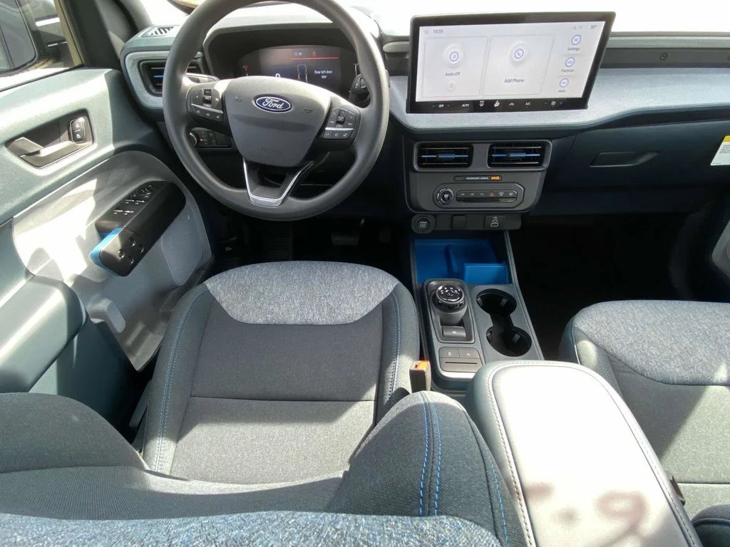 New 2026 Oxford White Ford XLT image 11