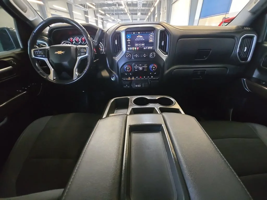 Used 2019 White Chevrolet LT image 21