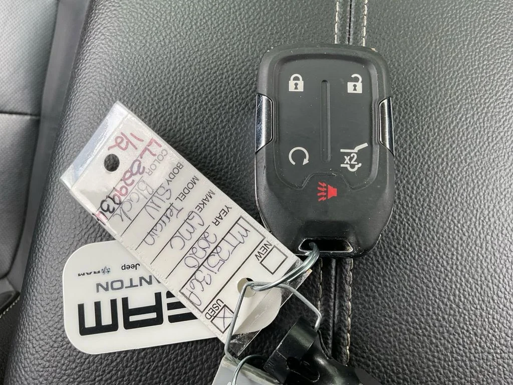 Used 2020 Black GMC Denali image 38
